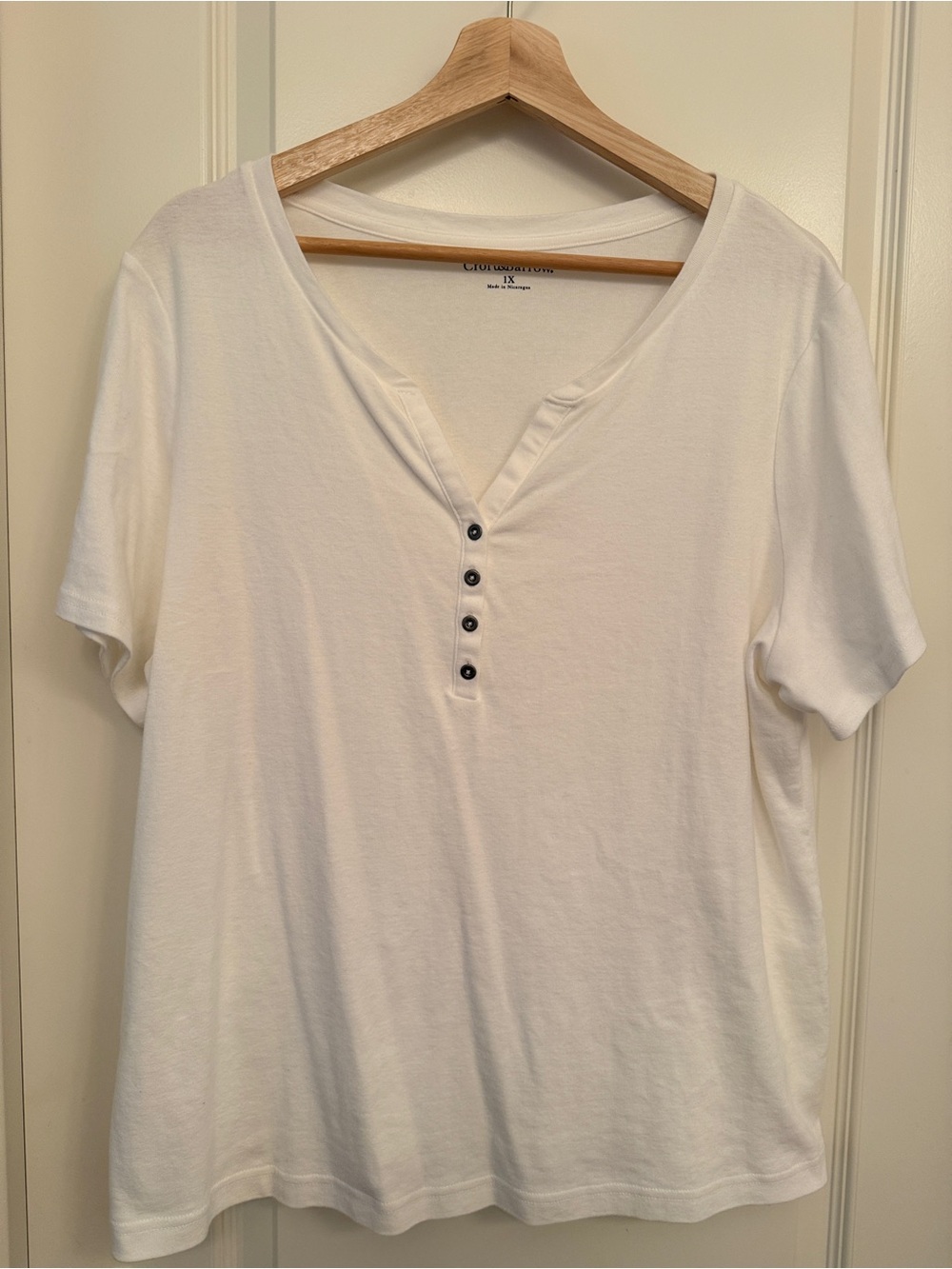 croft & barrow White Short-Sleeve Henley Tee with Button Placket